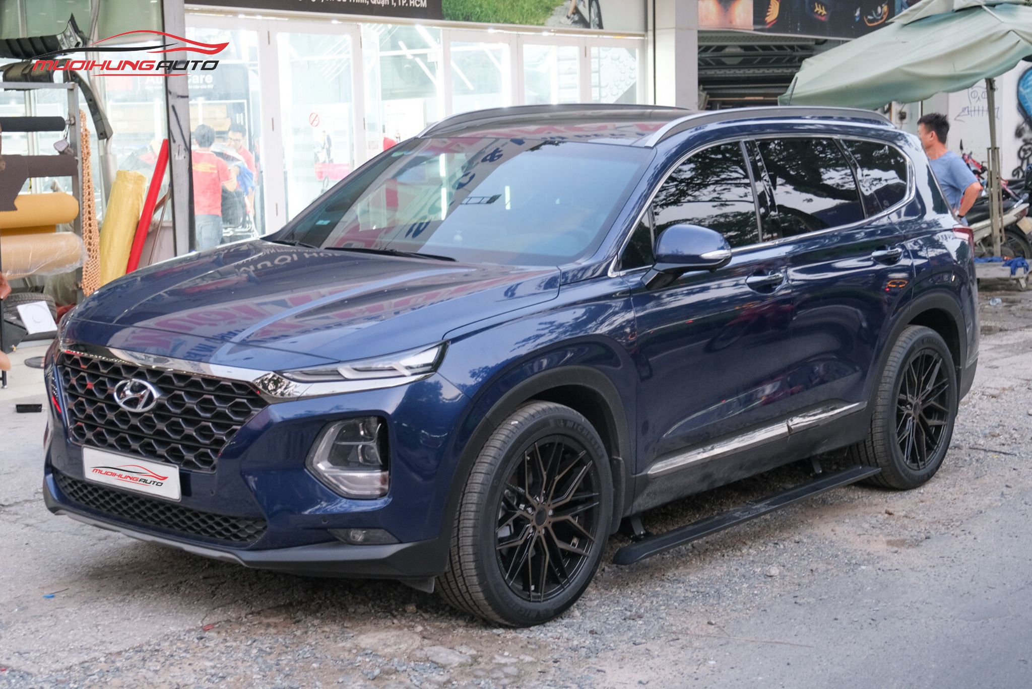 Bệ bước điện Hyundai Santafe 2019