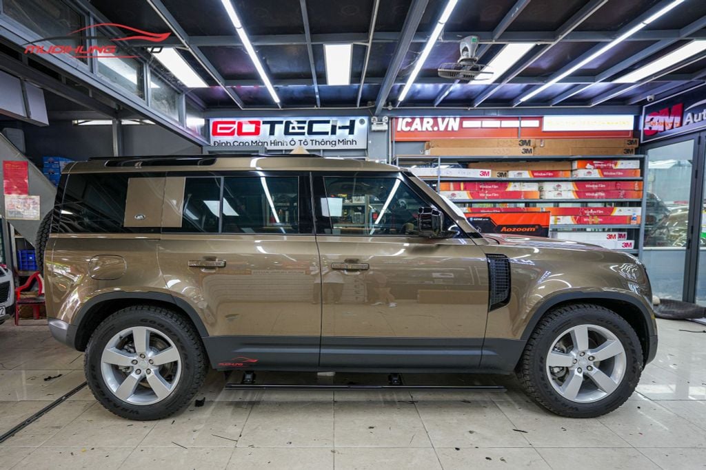 Bệ bước điện Land Rover Defender