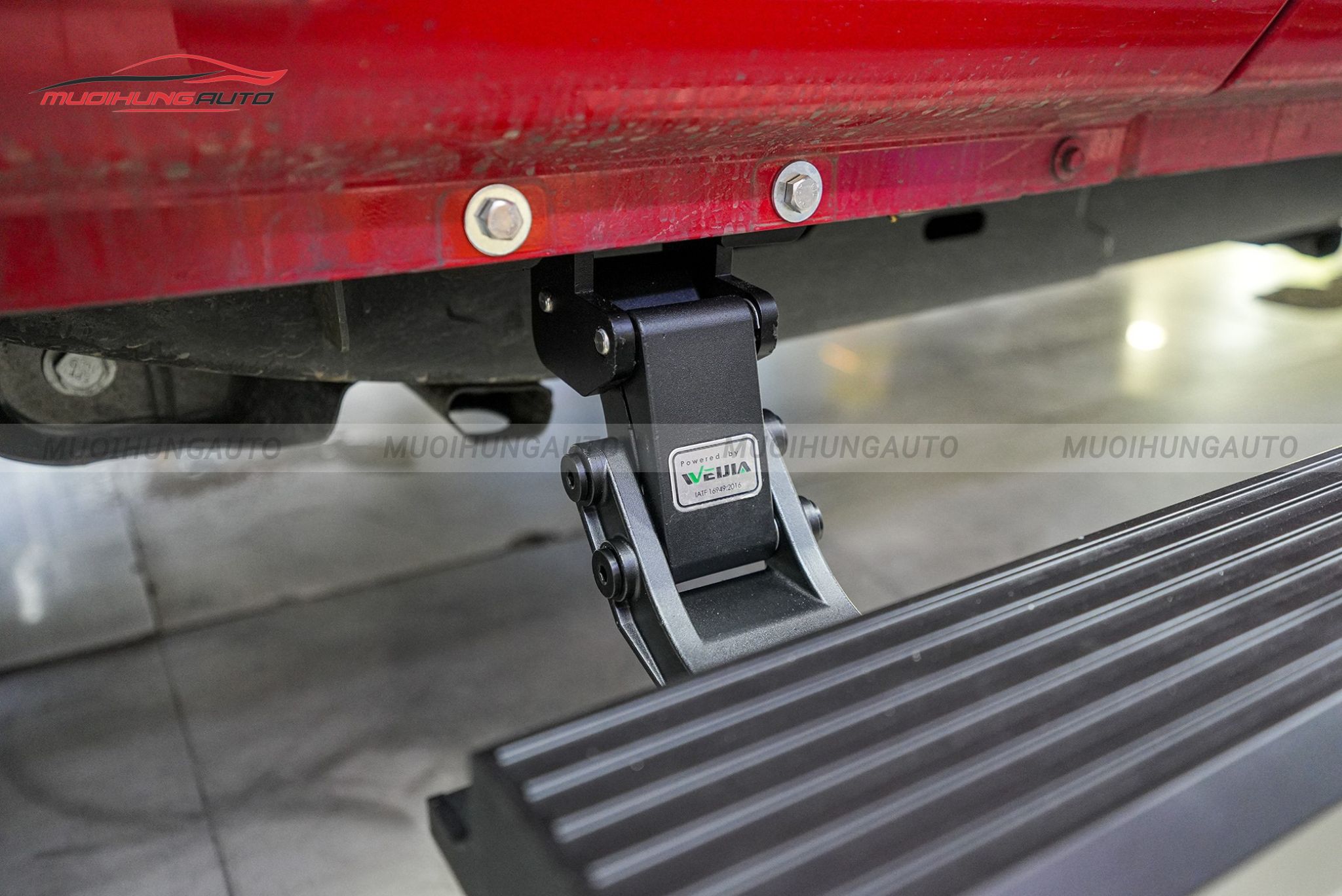 Bệ bước điện ô tô Jeep Wrangler