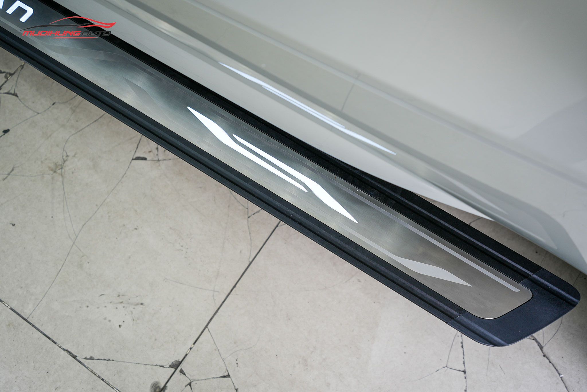 Bệ bước điện ô tô Volkswagen Viloran 2024