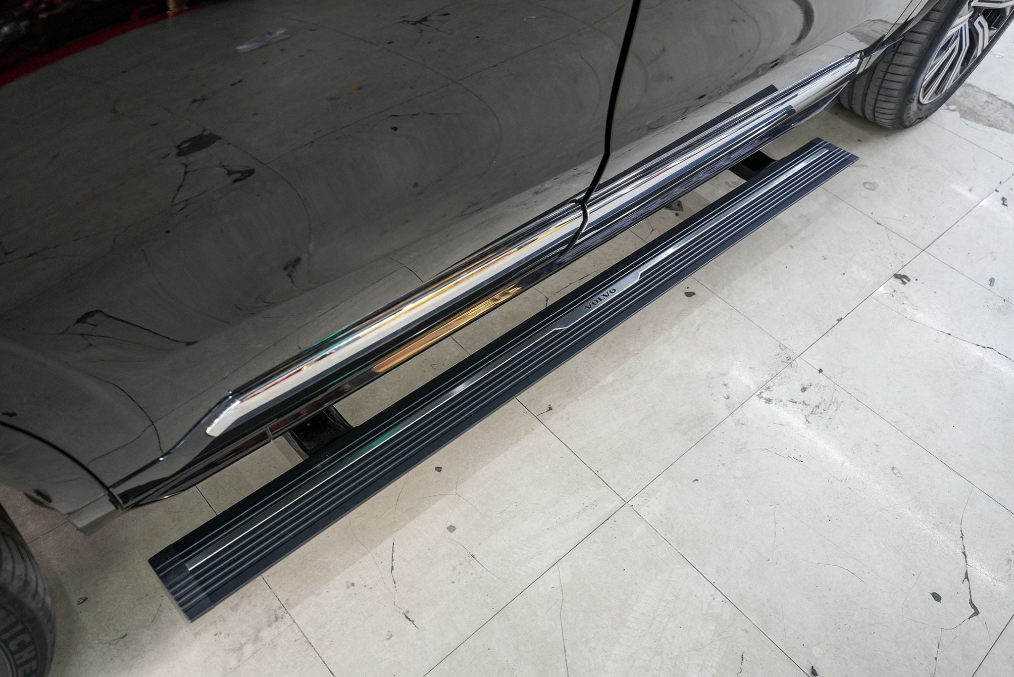 Bệ bước điện ô tô Volvo XC90 2022