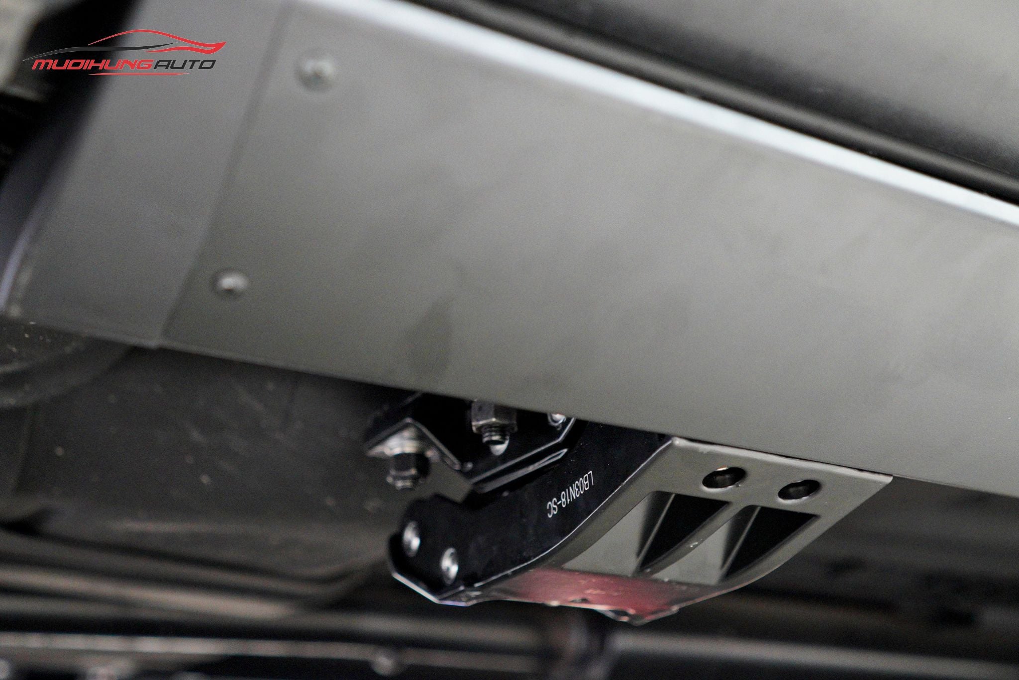 Bệ bước điện tự động Ford Explorer 2018