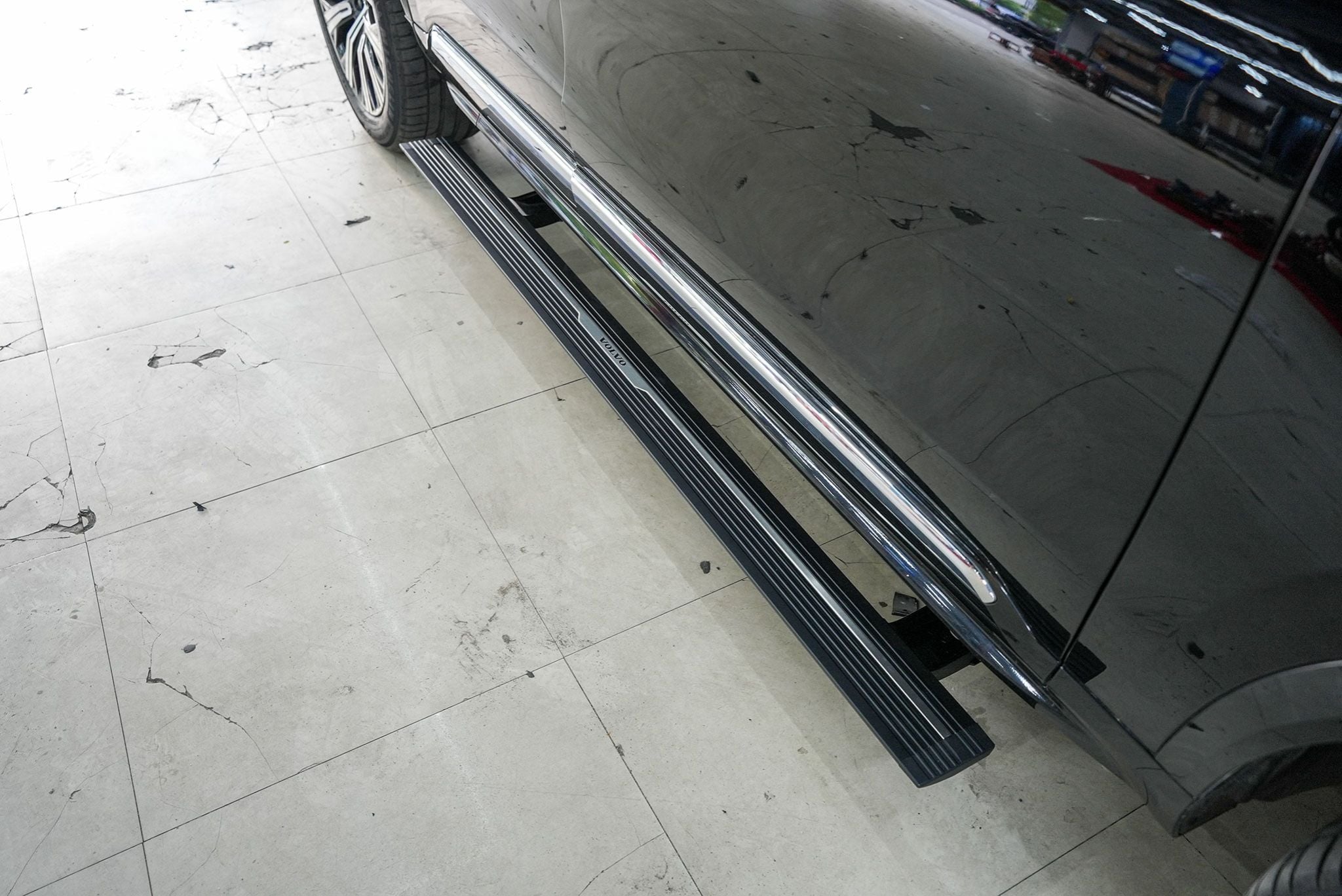 Bệ bước điện tự động Volvo XC90 2022