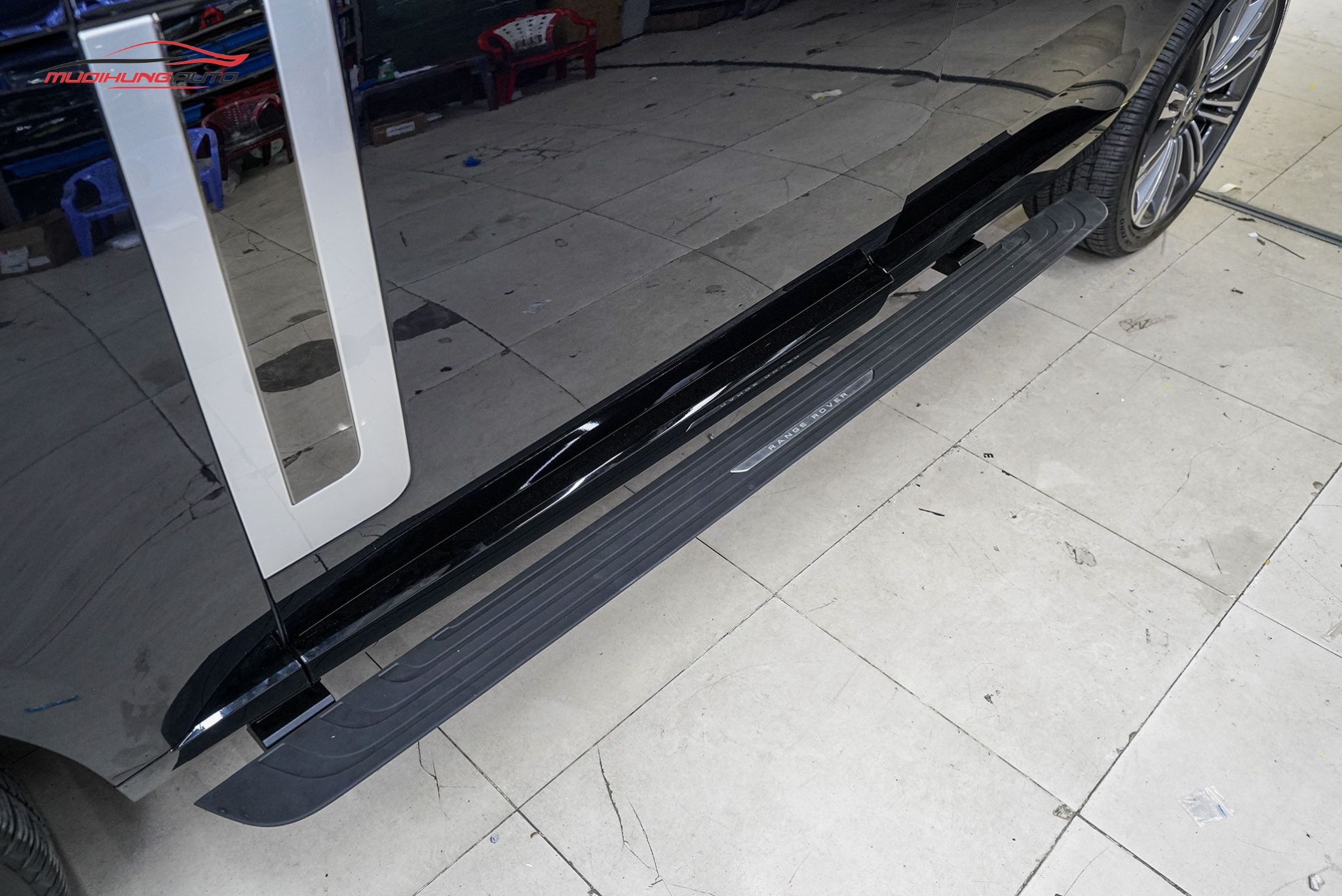 Bệ bước điện xe Land Rover Range Rover 2023