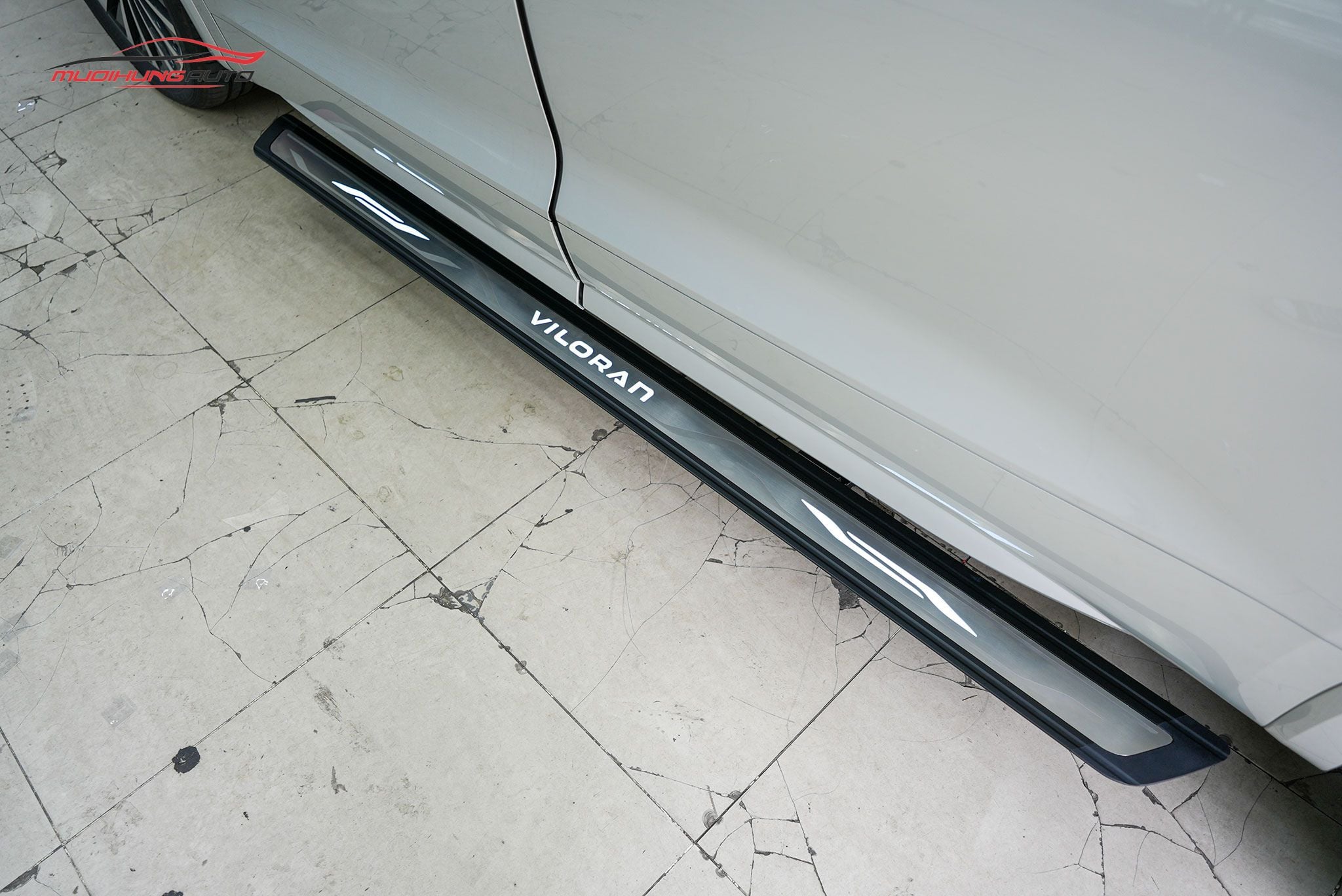 Bệ bước điện xe Volkswagen Viloran 2024