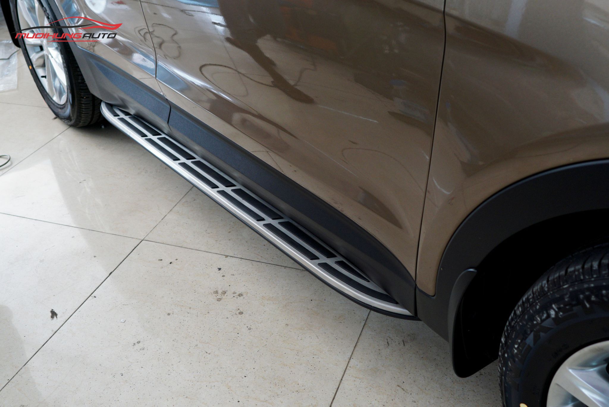 Top 10+ Mẫu Bệ Bước Hyundai SantaFe Bền Đẹp Nhất 2025
