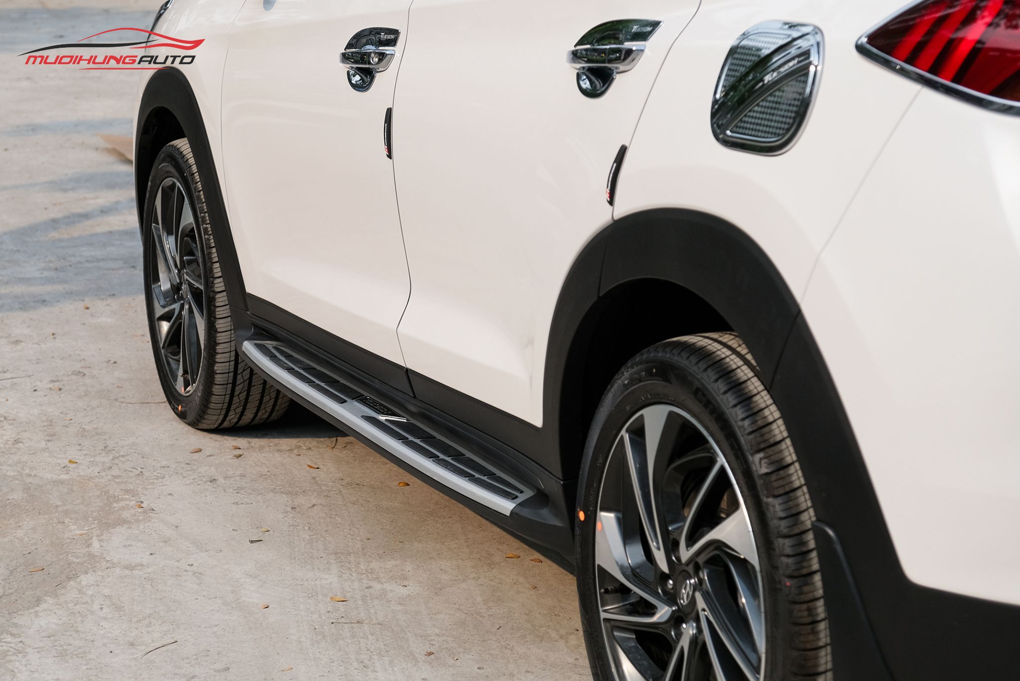 Top 10+ Mẫu Bệ Bước Hyundai Tucson Bền Đẹp Nhất 2025
