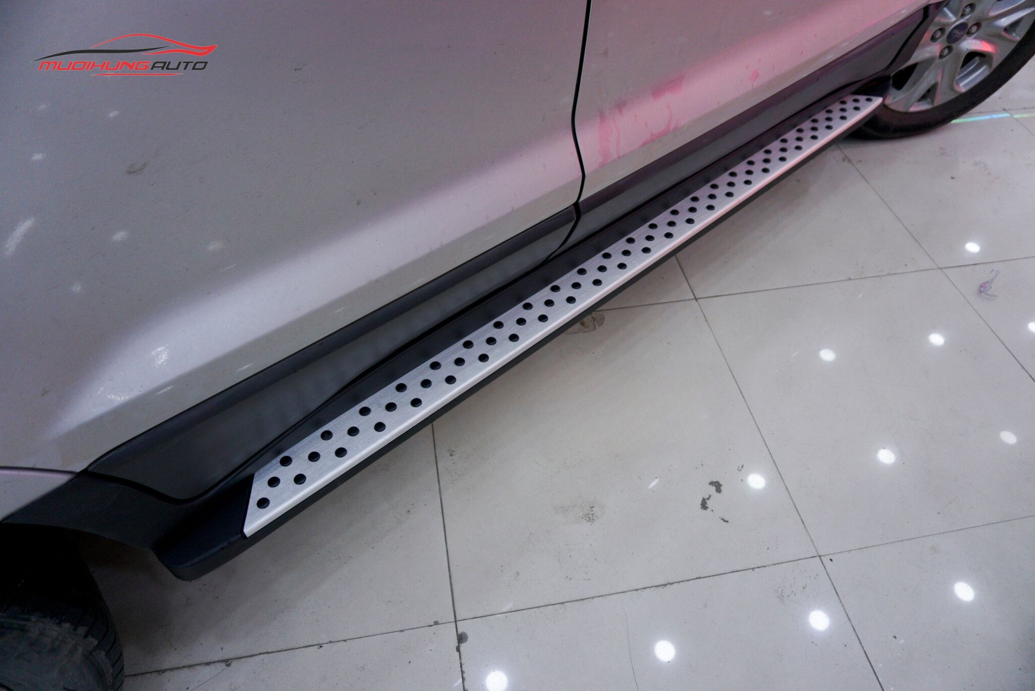 Bệ bước lên xuống Ford Ecosport