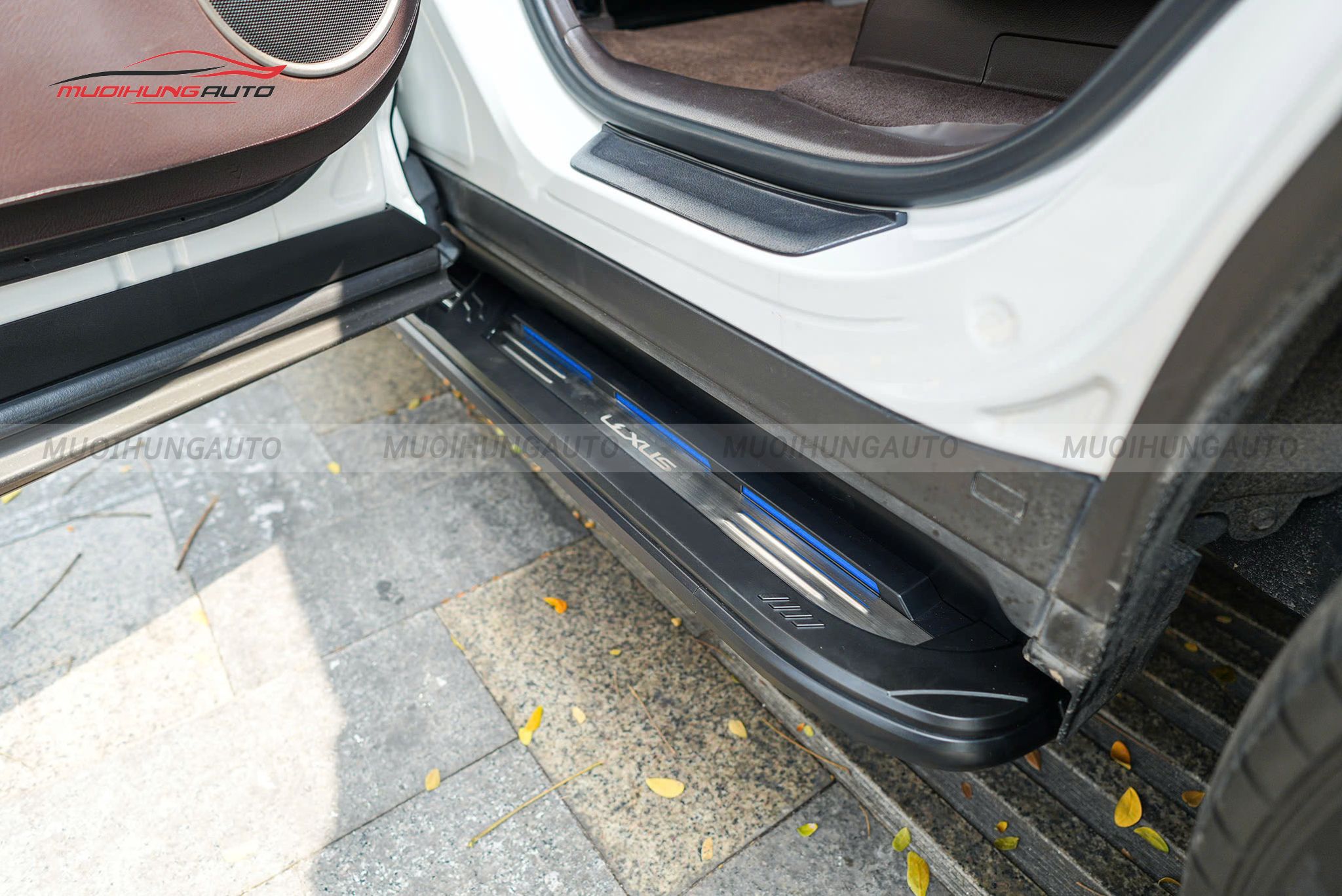 Bệ bước lên xuống Lexus RX350 2019