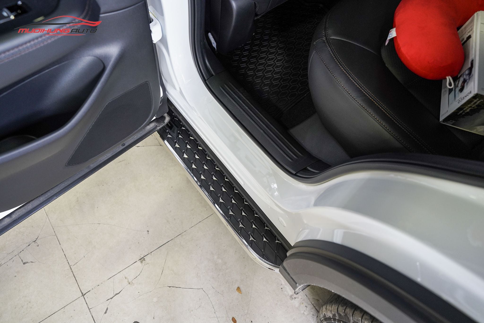 Bệ bước lên xuống Mazda CX5