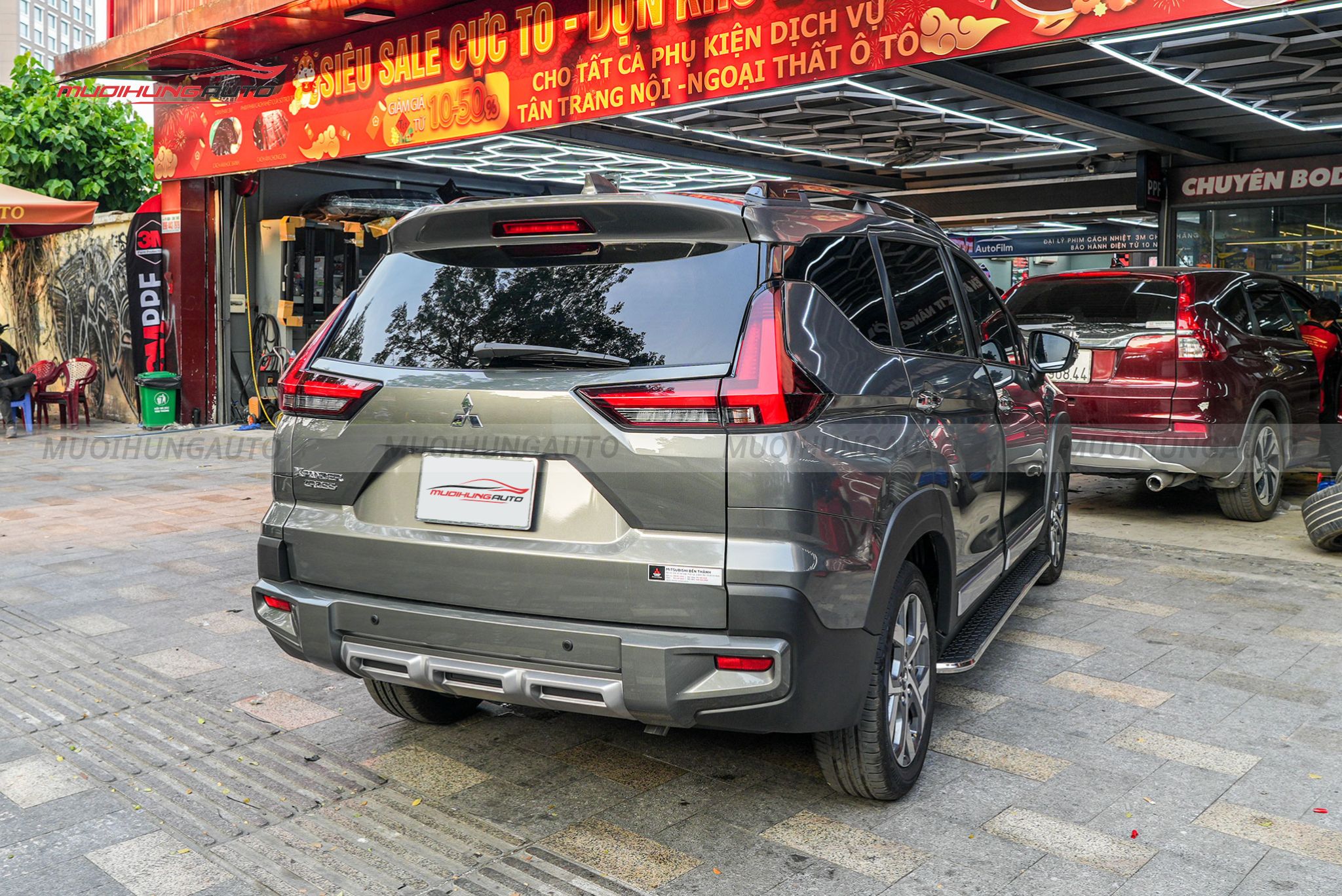 Bệ bước lên xuống Mitsubishi Xpander Cross 2024