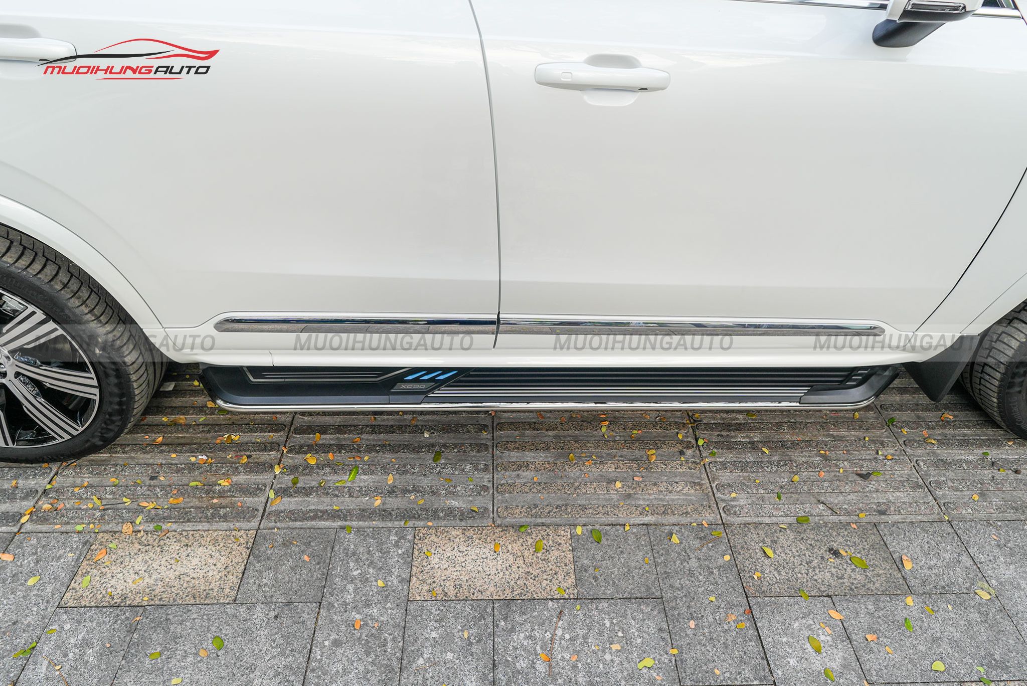 Bệ bước lên xuống Volvo XC90 2025