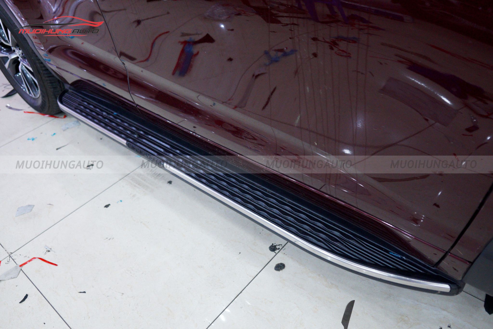 Bệ bước lên xuống xe Toyota Highlander 2015+