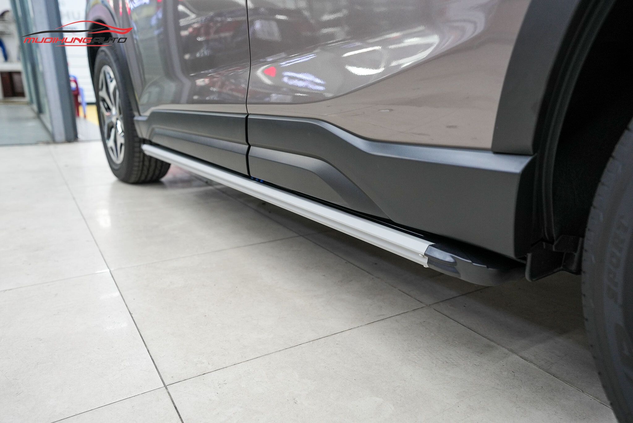 Bệ bước Subaru Forester 2022