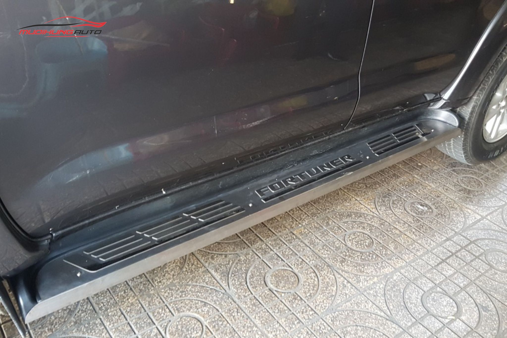 Bệ bước Toyota Fortuner