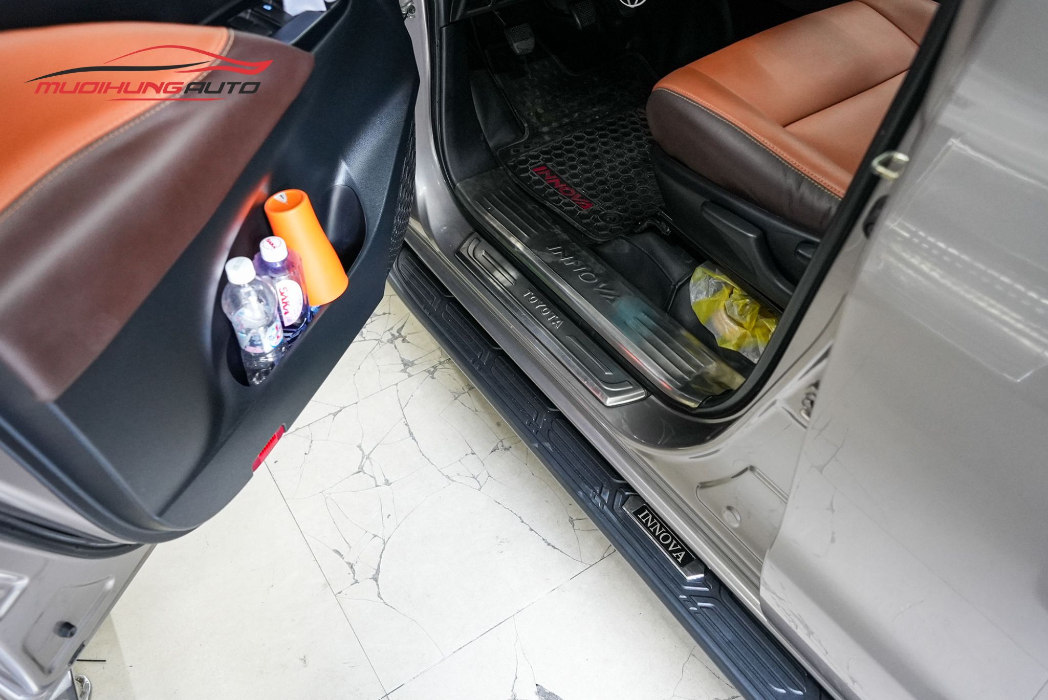Top 10+ Mẫu Bệ Bước Toyota Innova Bền Đẹp Nhất 2025