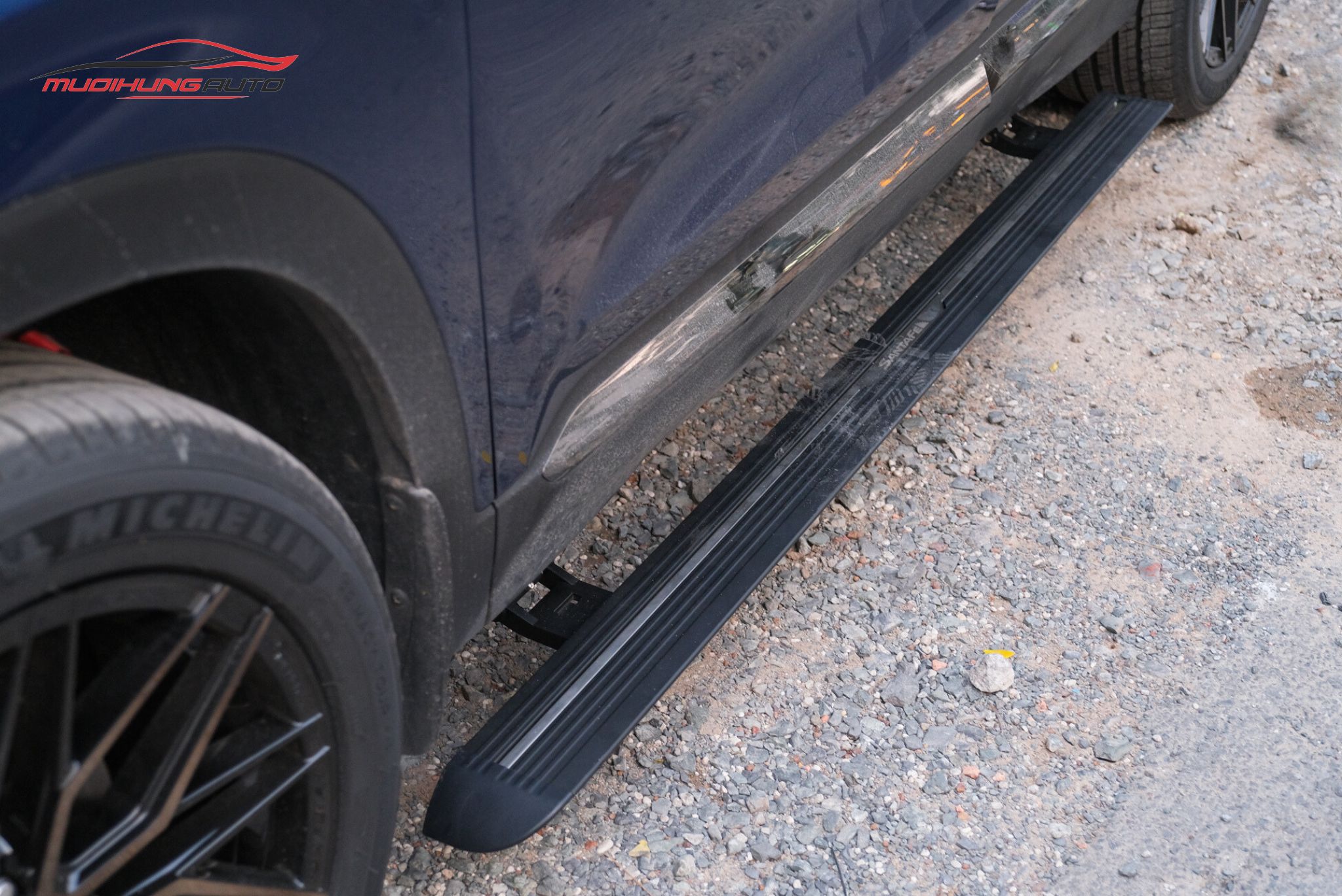 Bệ bước tự động cho Hyundai Santafe 2019