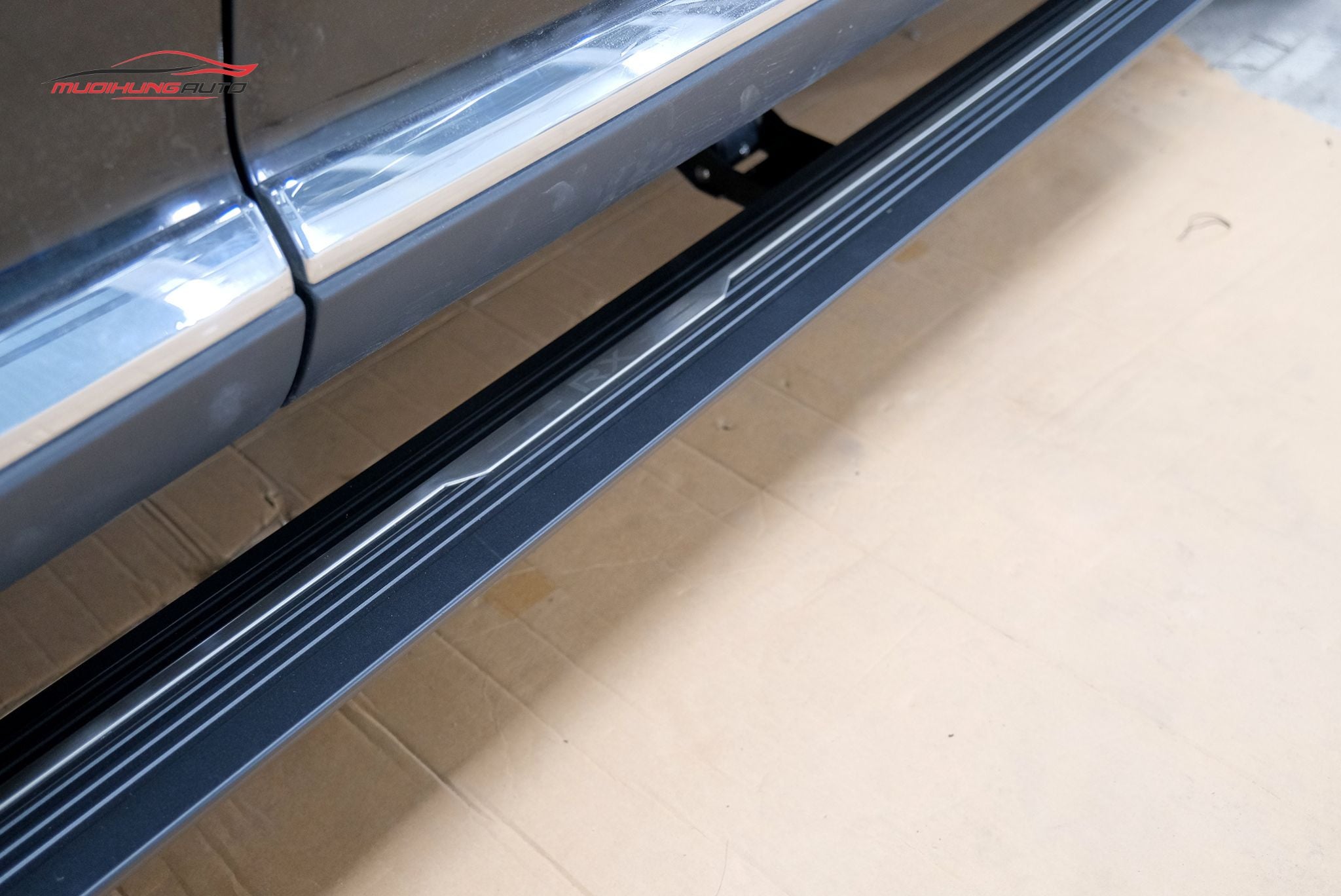 Bệ bước tự động cho xe Lexus RX350