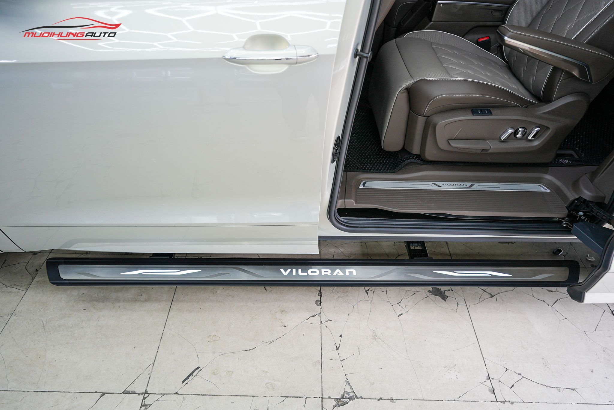 Bệ bước tự động cho xe Volkswagen Viloran 2024