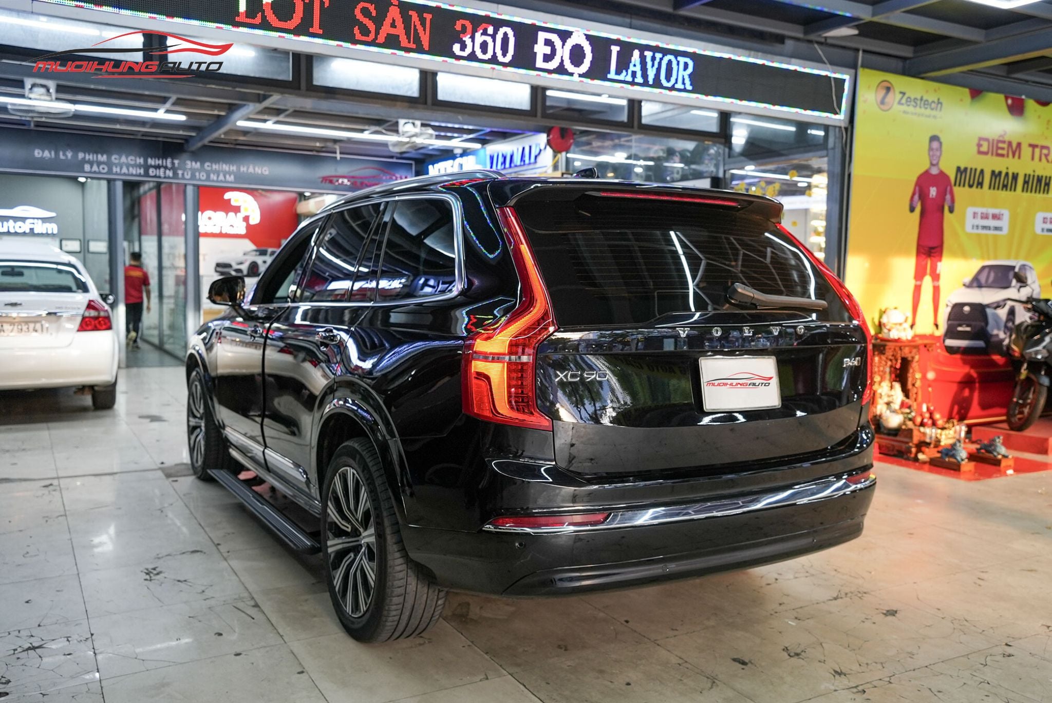 Bệ bước tự động Volvo XC90 2022