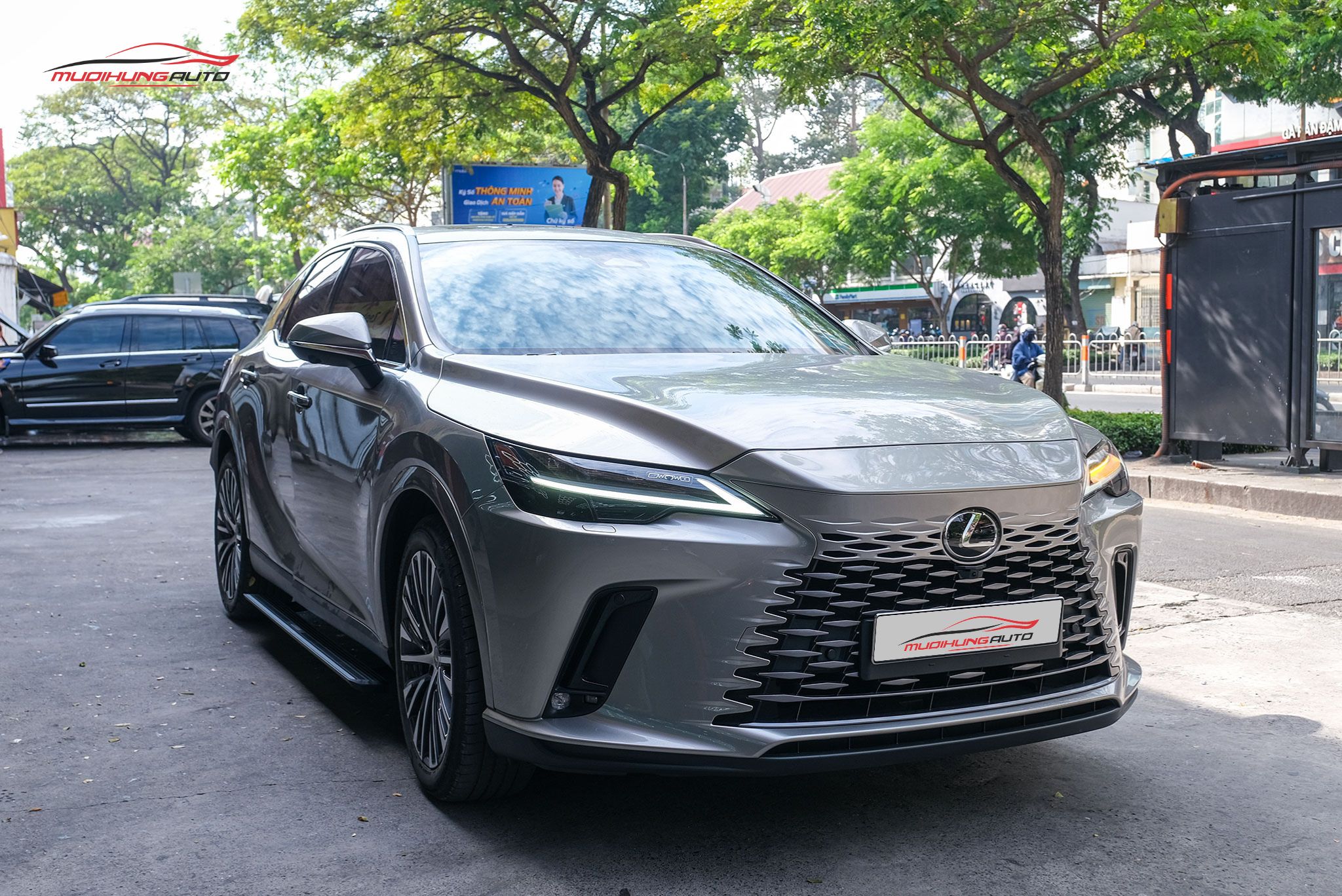 Bệ bước tự động Lexus RX350 2023