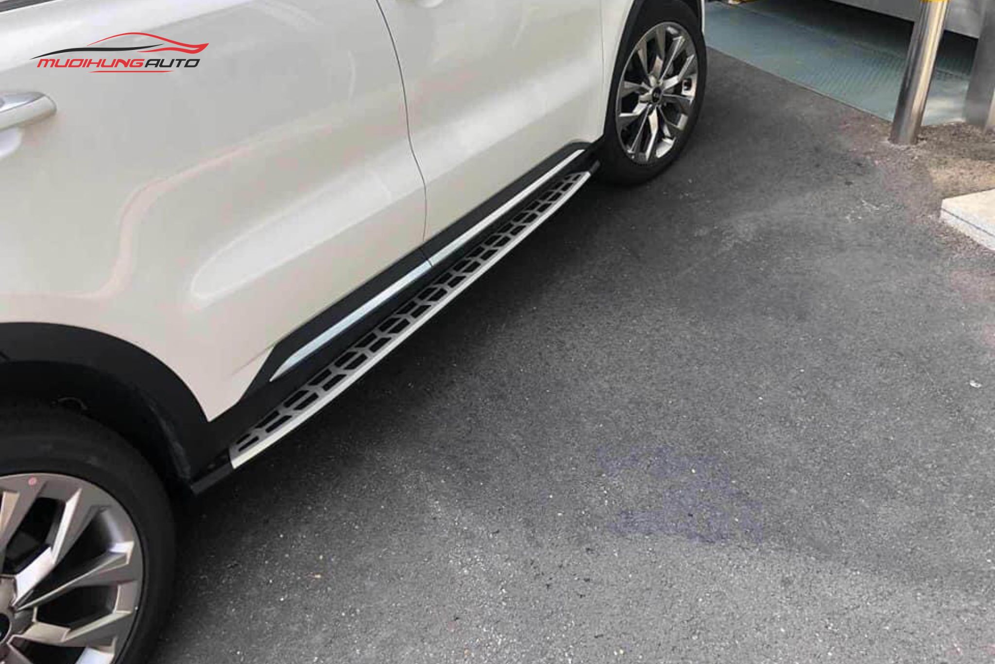 Bệ bước xe Kia Sorento 2021