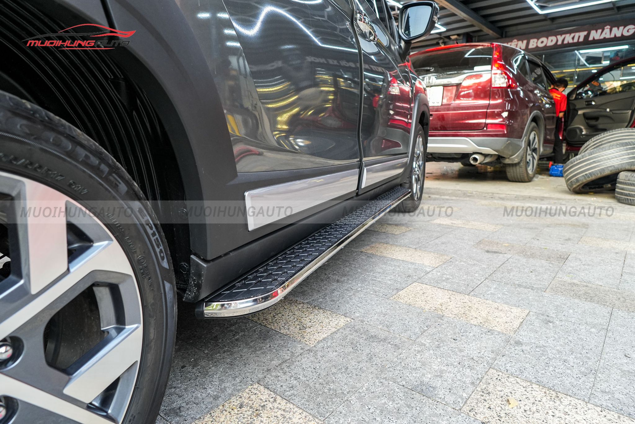 Bệ bước xe Mitsubishi Xpander Cross 2024