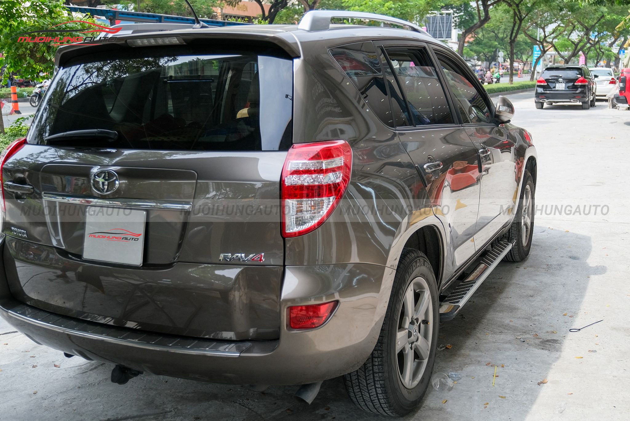 Bệ bước xe Toyota RAV 2015+