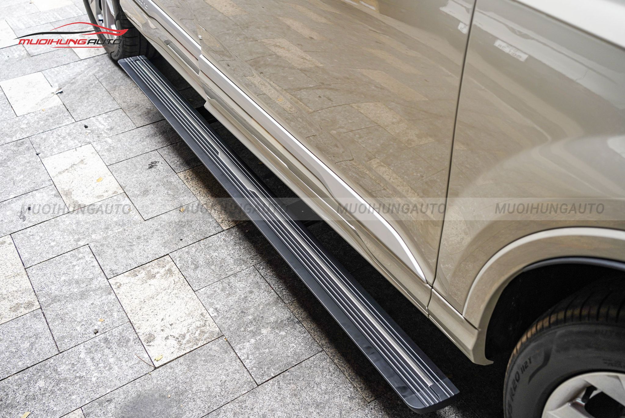 Bệ điện Audi Q7 2024