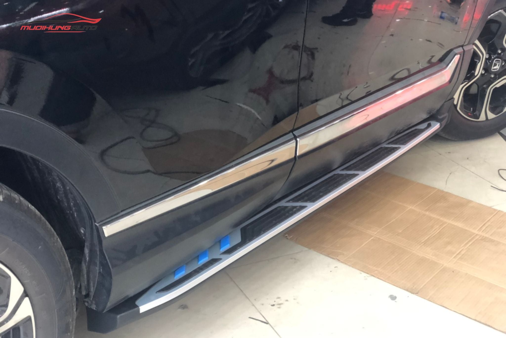 Bệ lên xuống cho xe Honda CRV