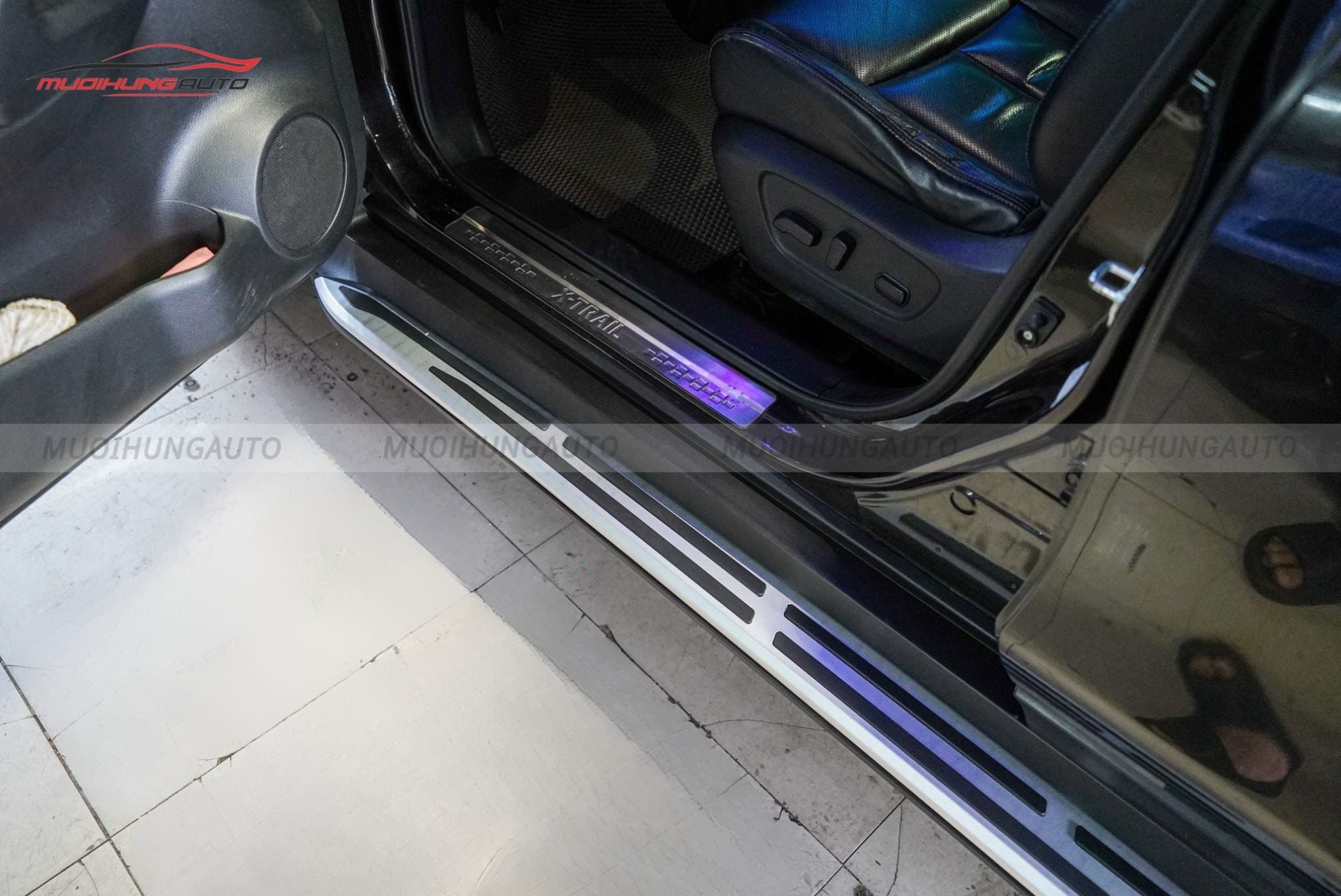 Bệ lên xuống Nissan X-Trail 2017