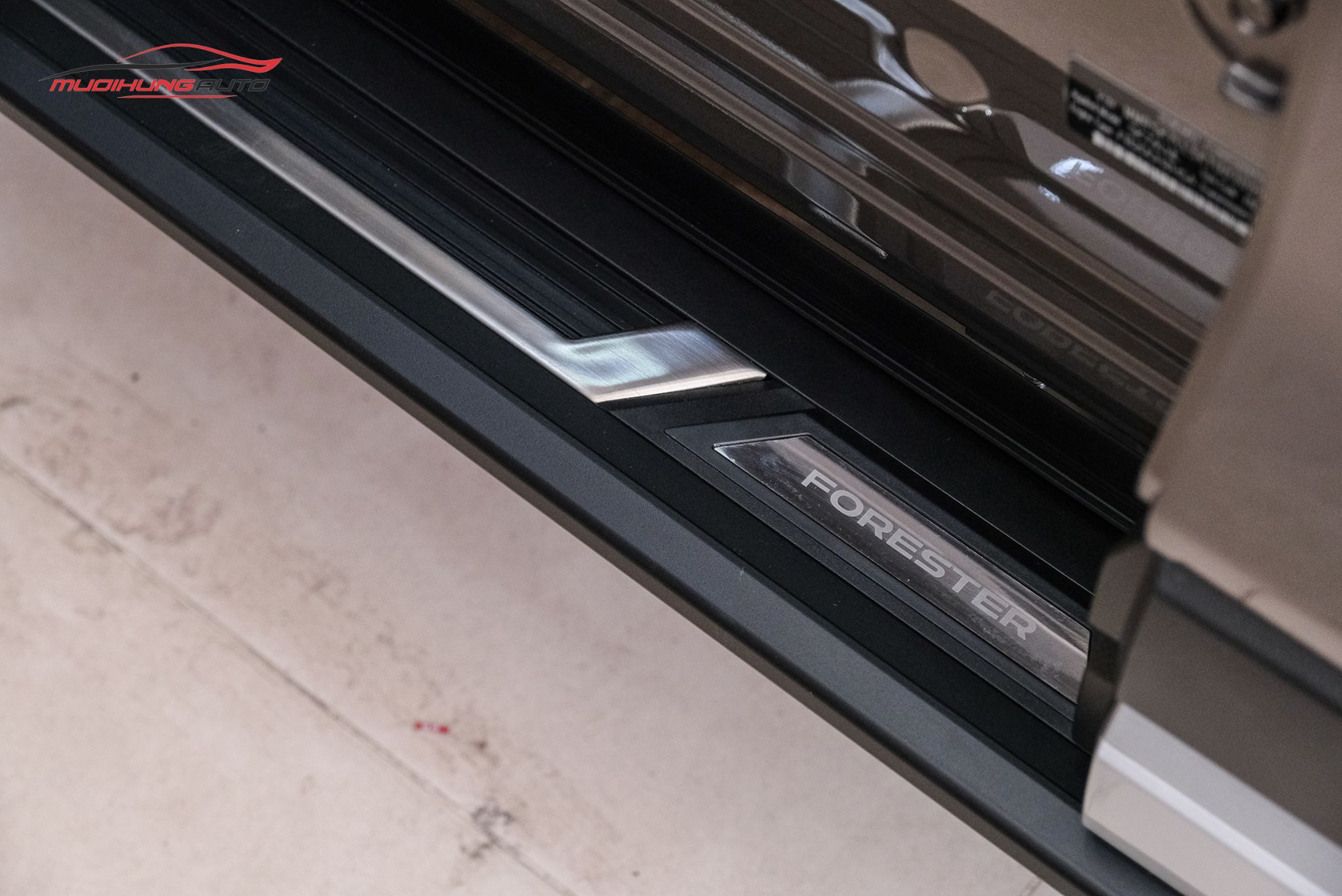 Bệ lên xuống Subaru Forester 2020