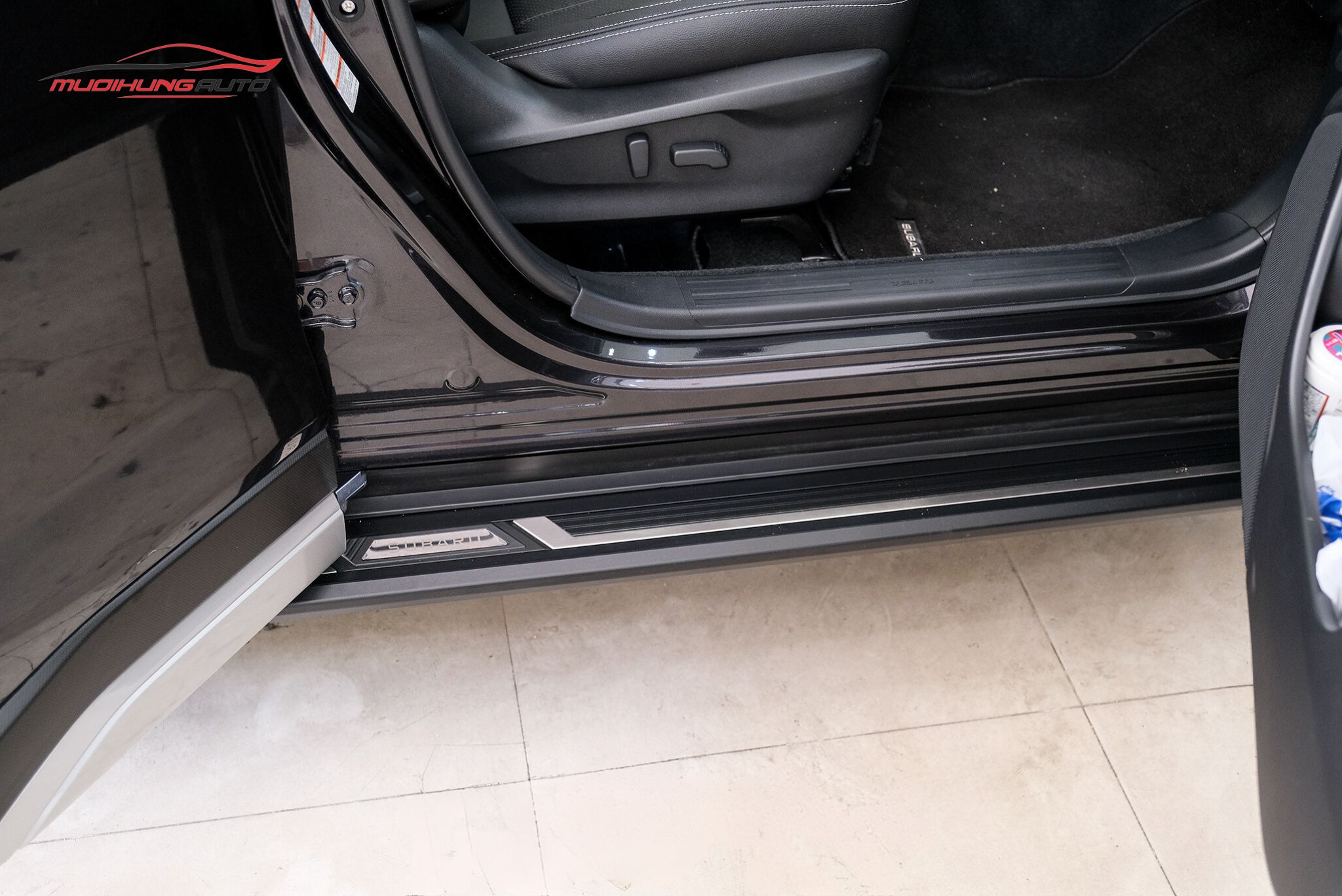 Bệ lên xuống Subaru Forester 2021