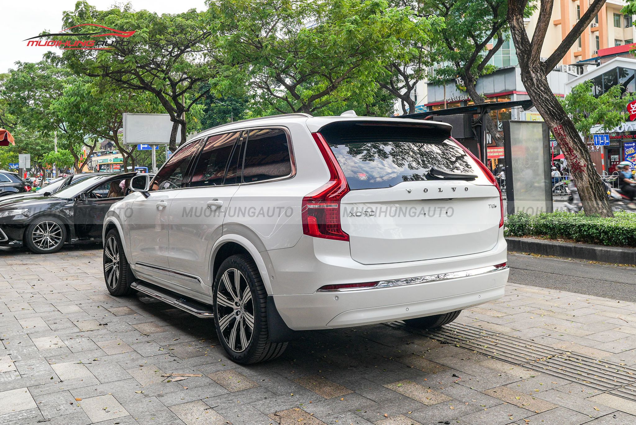 Bệ lên xuống Volvo XC90 2025