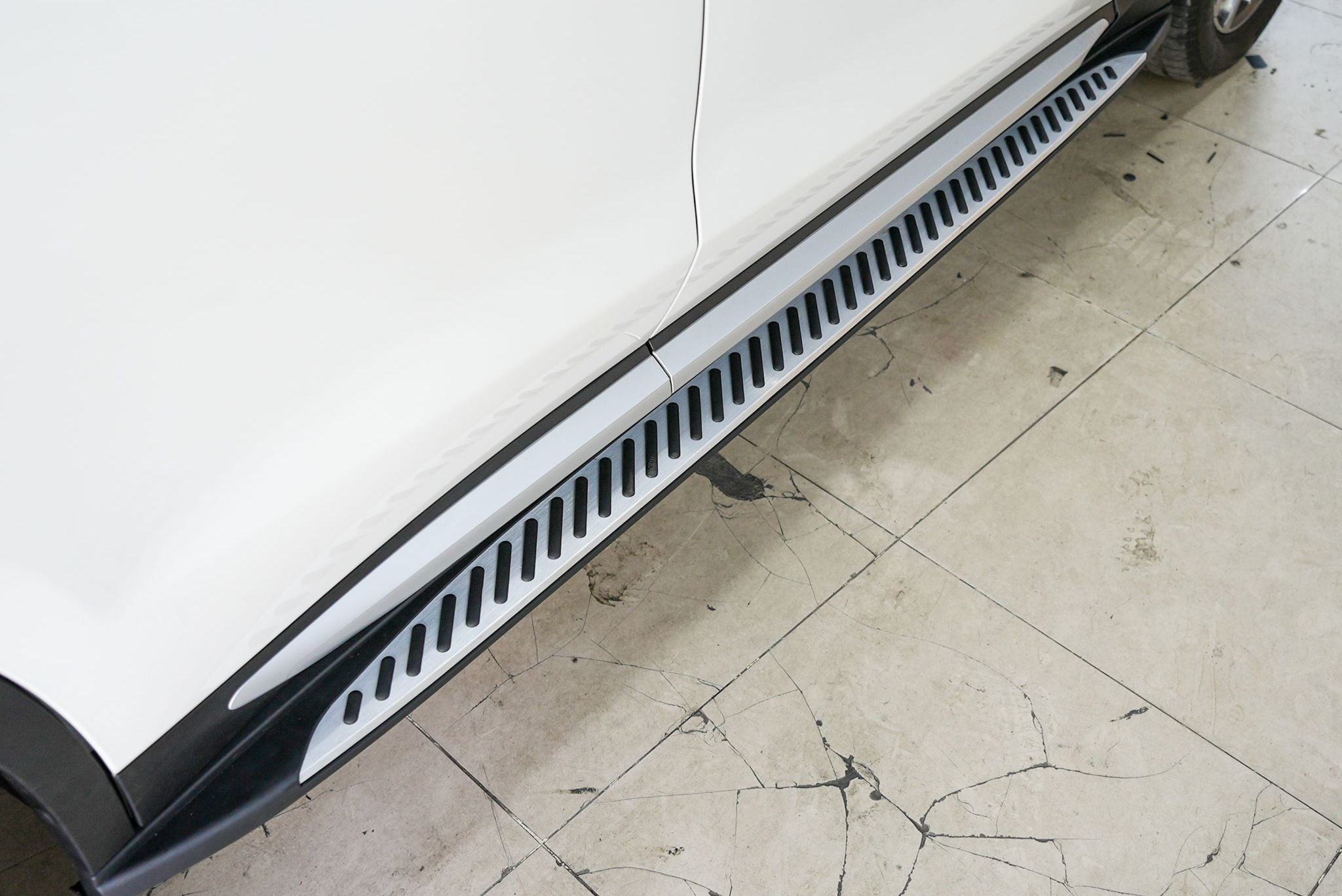 Bệ lên xuống xe BMW X3