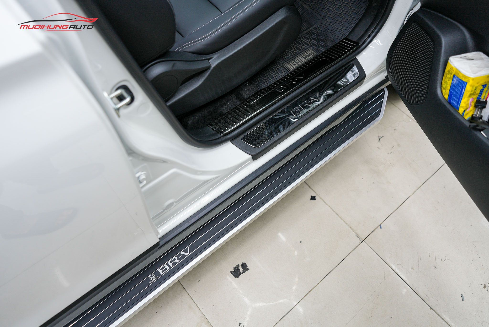 Bệ lên xuống xe Honda BRV