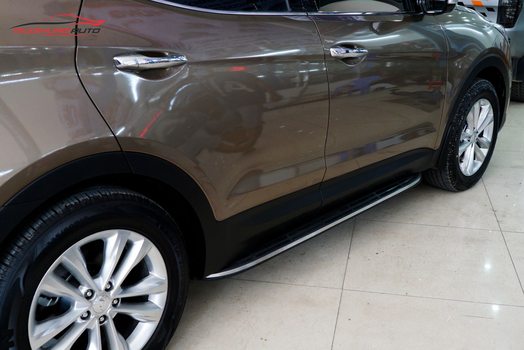 Top 10+ Mẫu Bệ Bước Hyundai SantaFe Bền Đẹp Nhất 2025