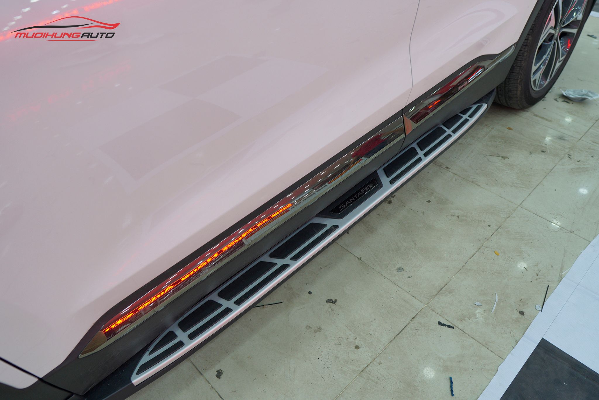 Top 10+ Mẫu Bệ Bước Hyundai SantaFe Bền Đẹp Nhất 2025