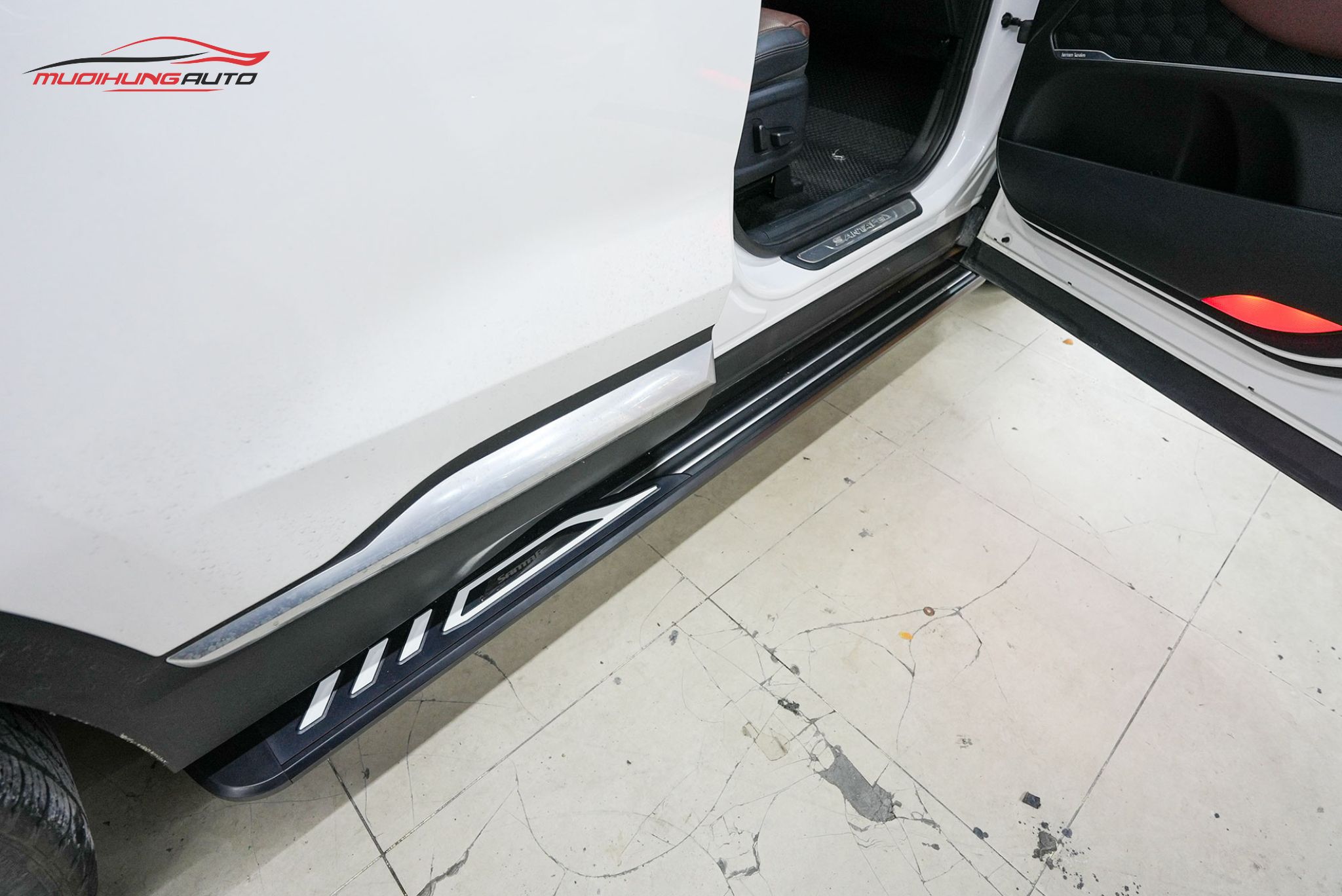 Top 10+ Mẫu Bệ Bước Hyundai SantaFe Bền Đẹp Nhất 2025