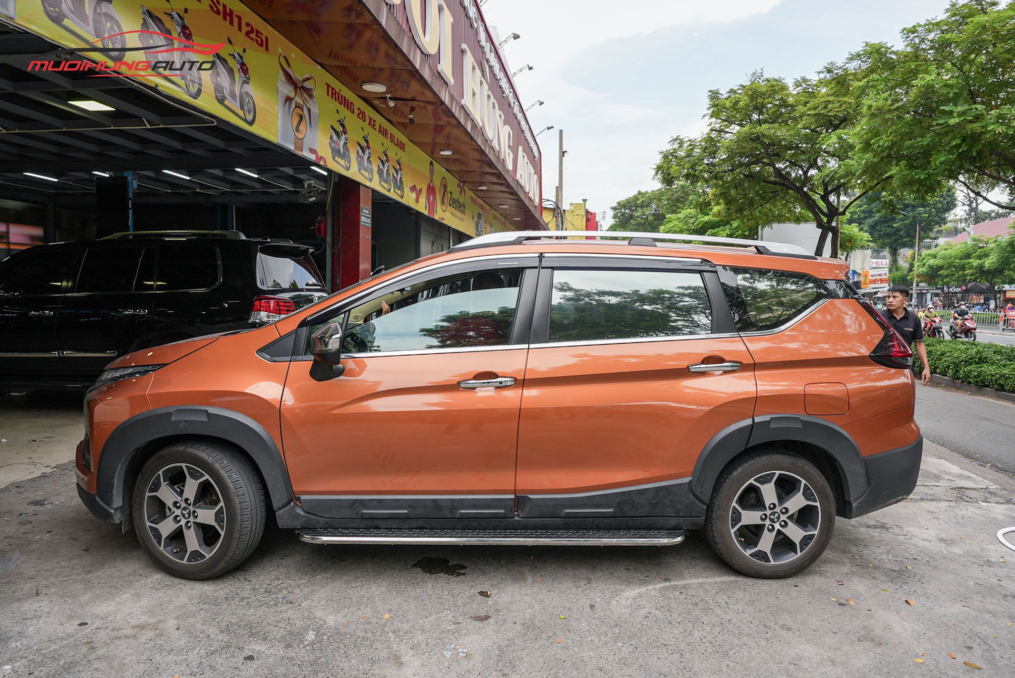 Top 5+ Mẫu Bệ Bước Mitsubishi Xpander Bền Đẹp Nhất 2025