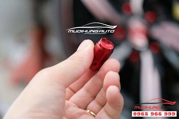 Bộ ốc take 20 nắp chụp  bảo vệ lazang ô tô màu đỏ 06