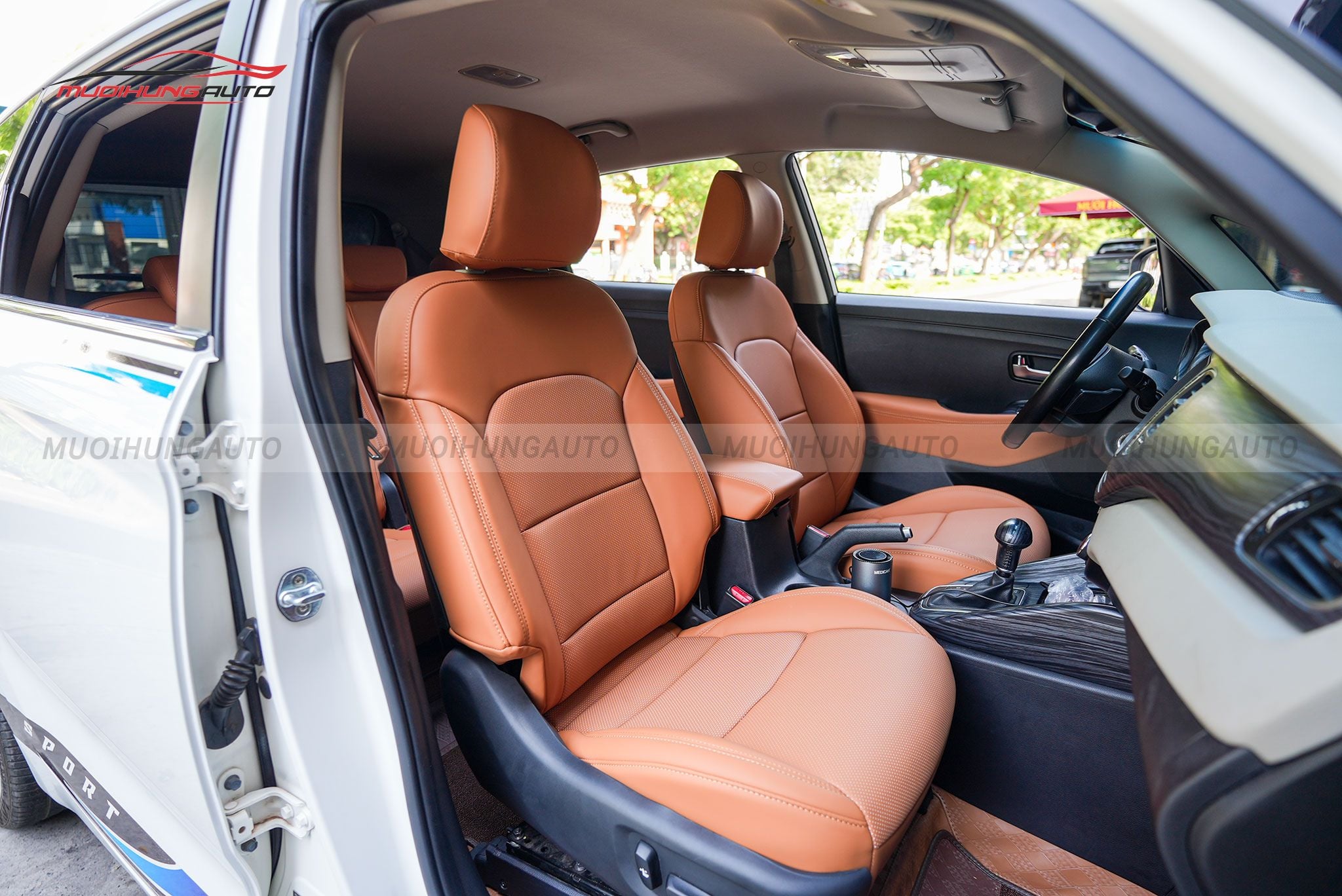 Bọc ghế da cho Kia Rondo 2015