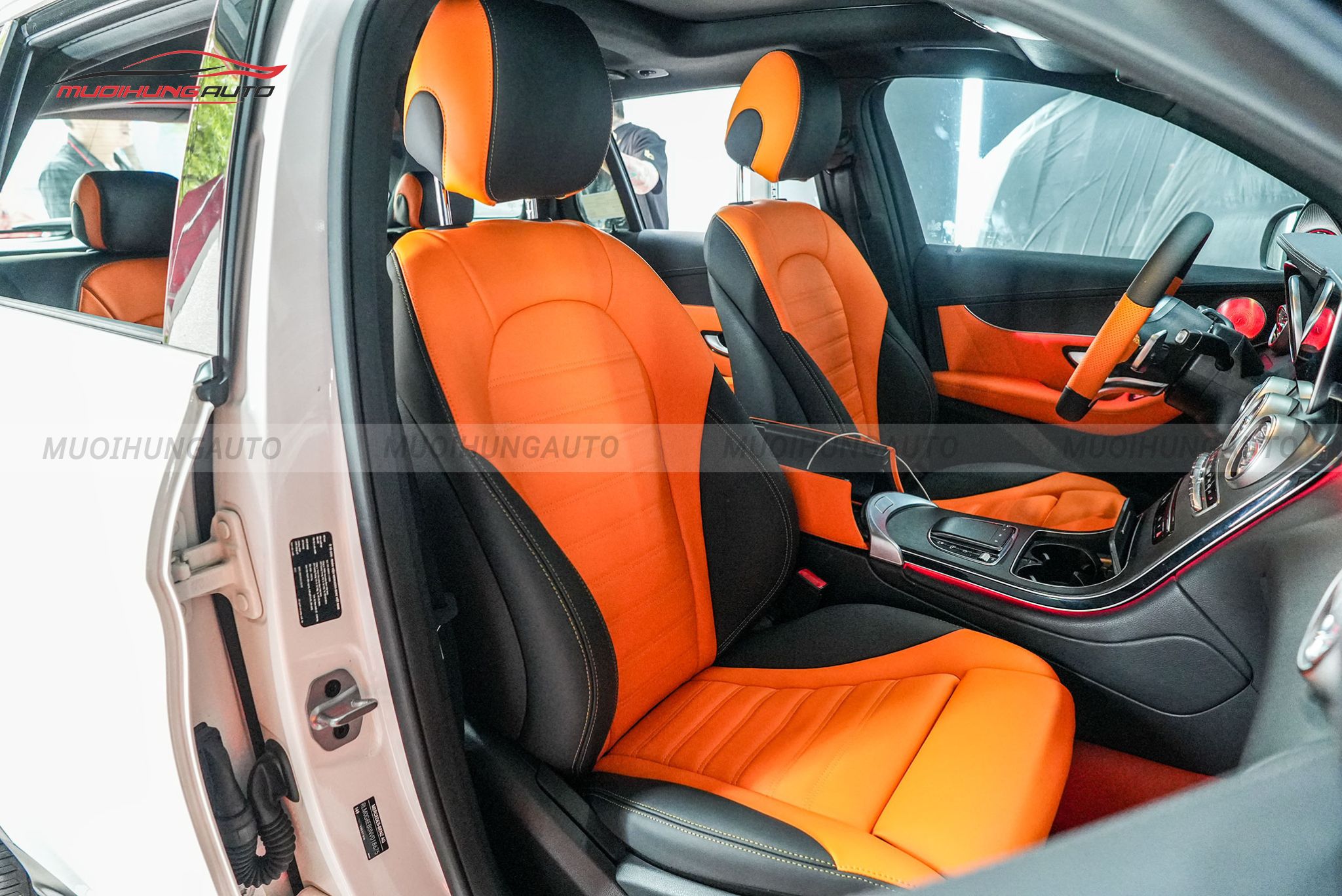 Bọc ghế da cho Mercedes GLC300 2022