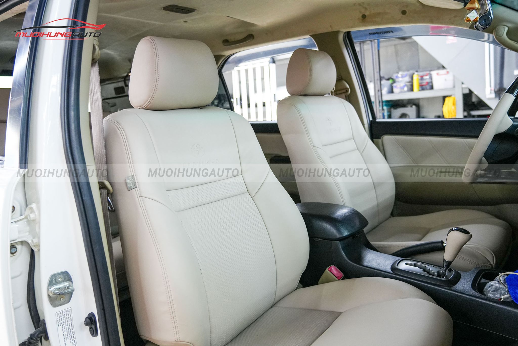 Bọc ghế da cho ô tô Toyota Fortuner 2015