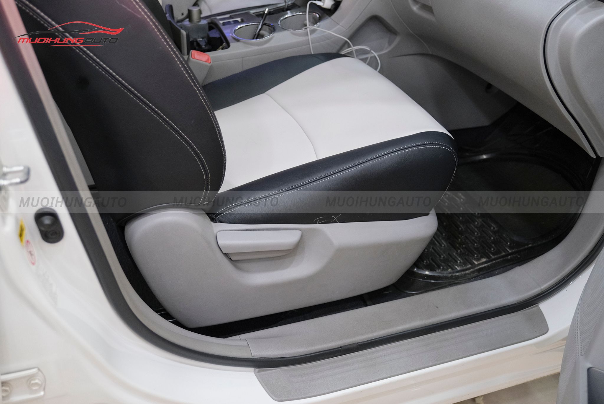 Bọc ghế da cho ô tô Toyota Highlander