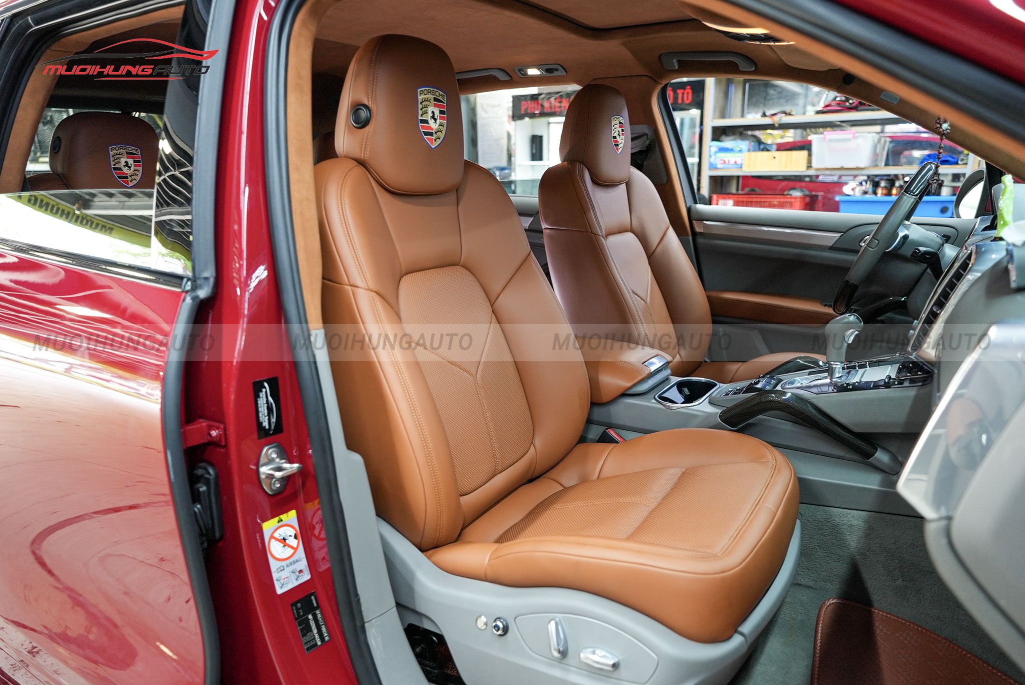Bọc ghế da cho Porsche
