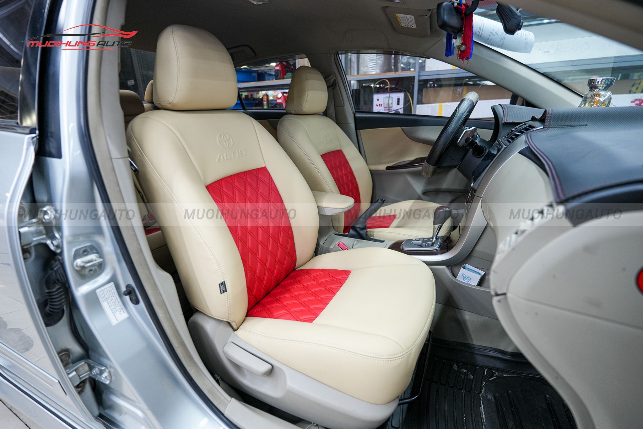 Bọc ghế da cho Toyota Altis 2010