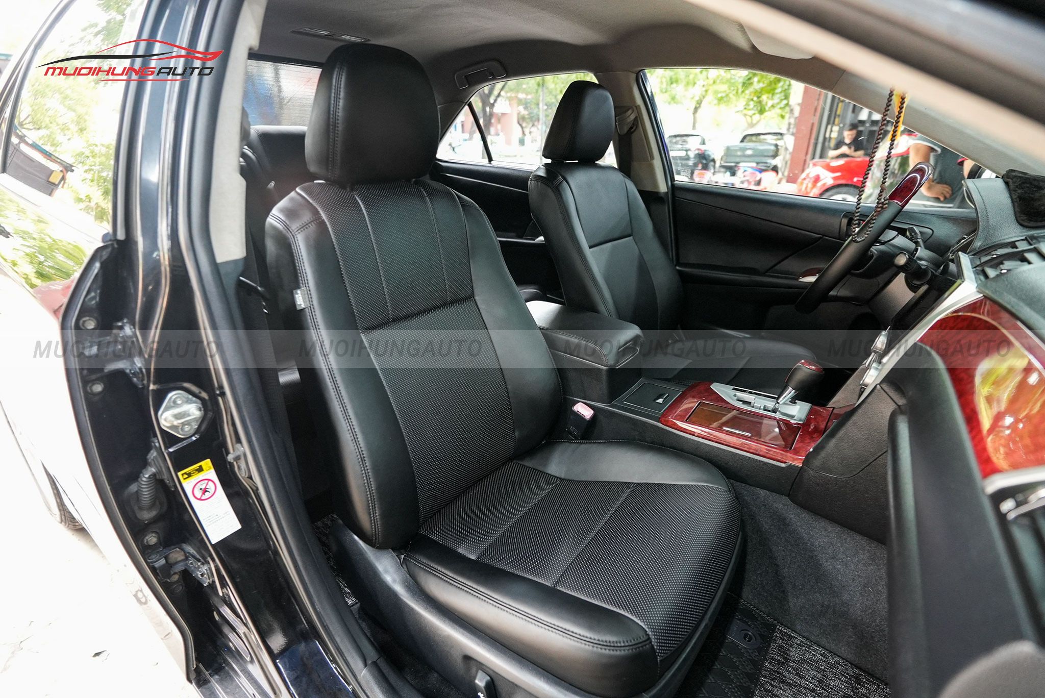 Bọc ghế da cho Toyota Camry 2013