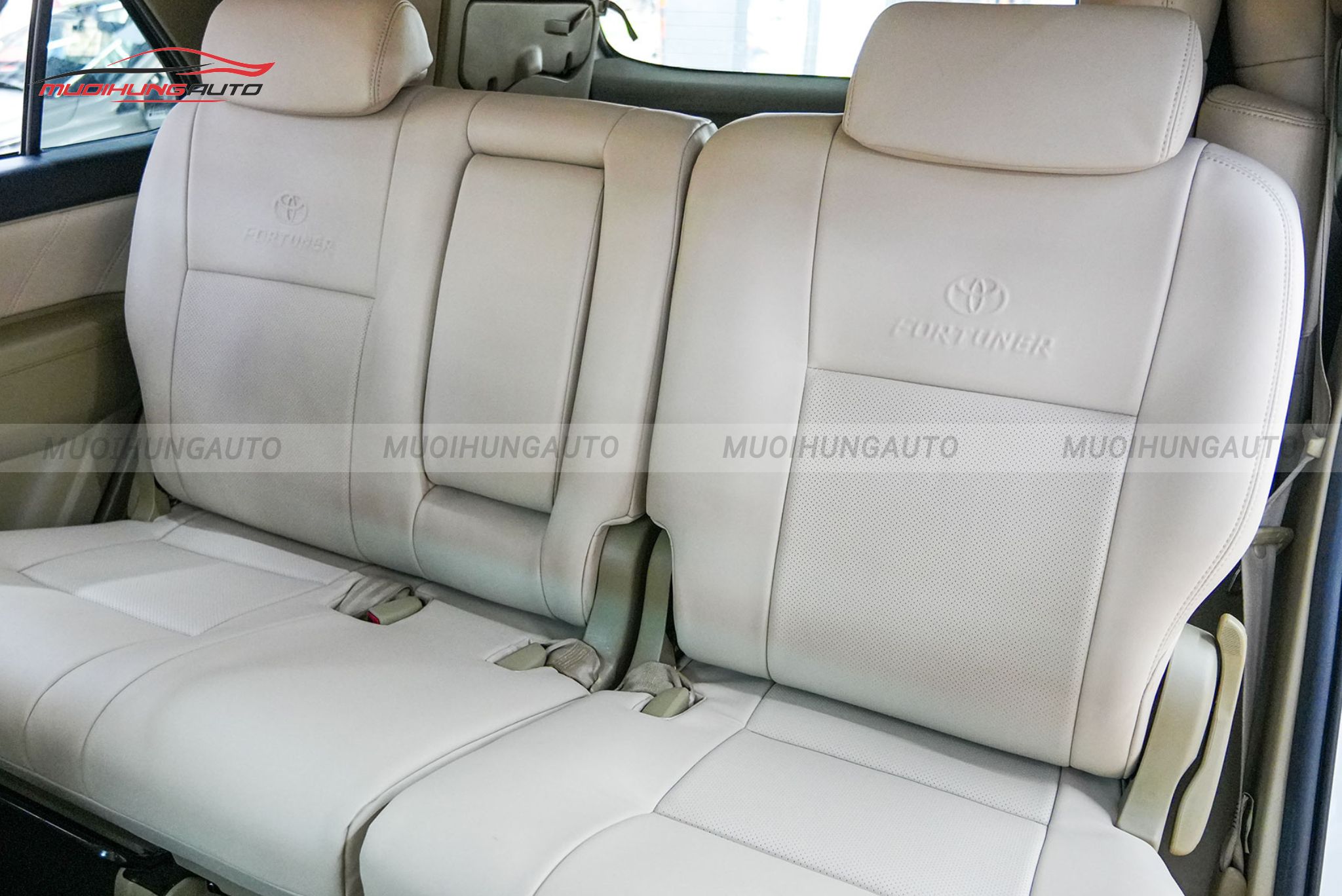 Bọc ghế da cho Toyota Fortuner 2015