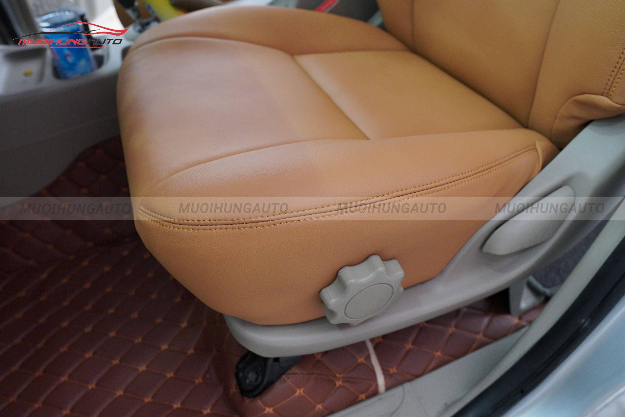 Bọc ghế da cho Toyota Innova